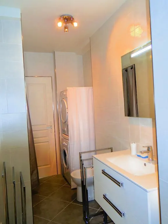 Delaup Apartment Cannes 0*,  France